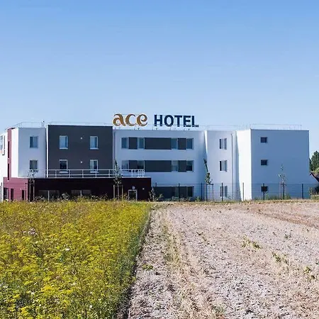ホテル Ace Troyes Saint-André-les-Vergers
